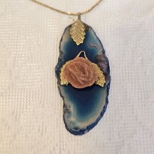 Vintage Handmade Blue Agate Slice Pendant Necklace Gold Tone Chain Rose Boho